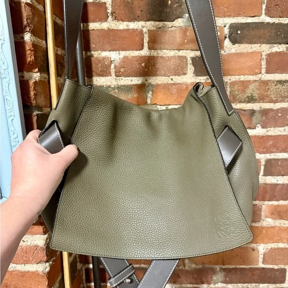 Loewe Puzzle Messenger Bag– Pebbled Calfskin | Made in Spain | Dust Bag Included - Picture 6 of 16